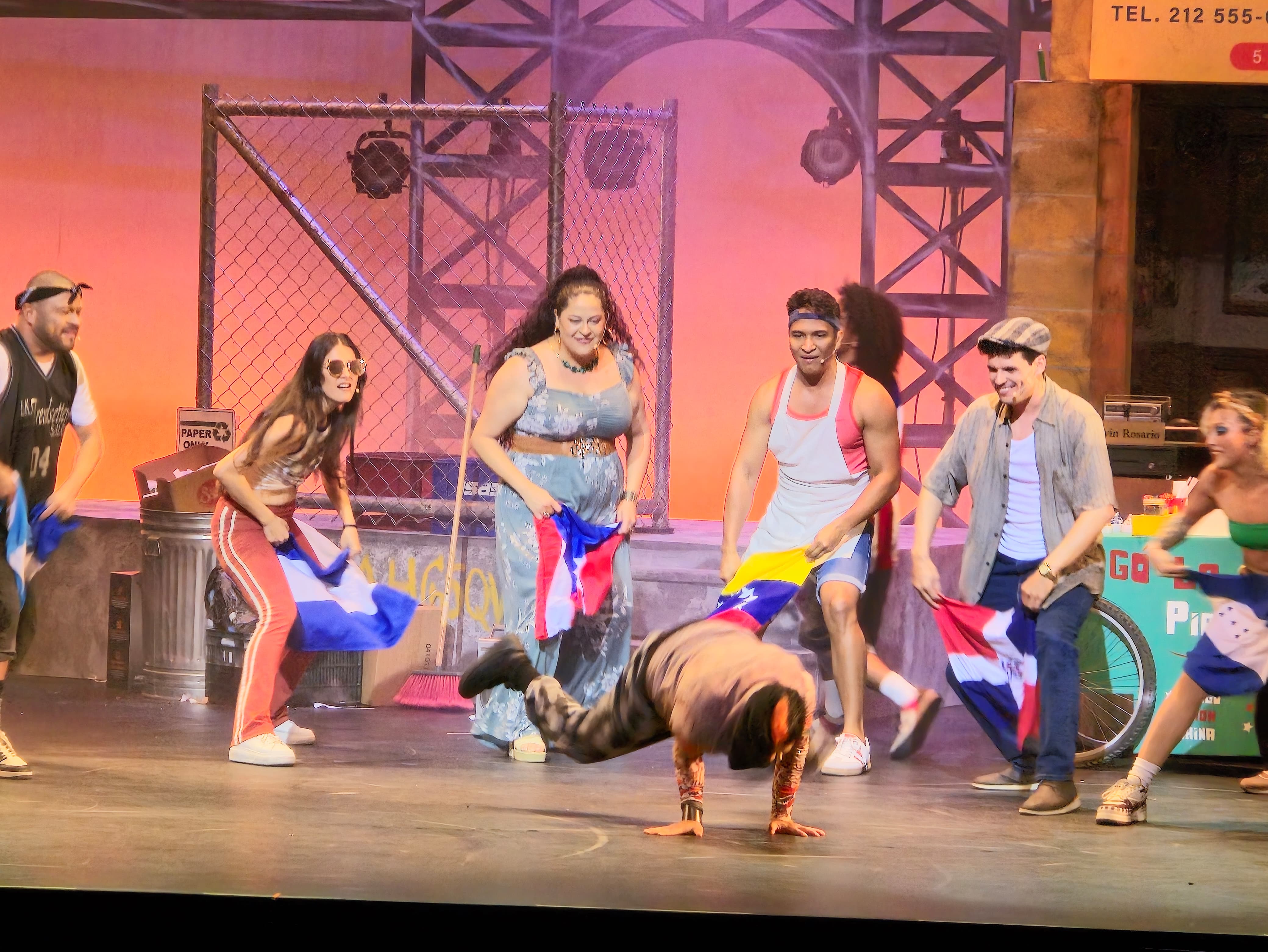 Obra "IN THE HEIGTS" Teatro Popular Melico Salazar