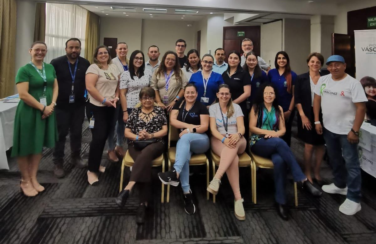 Cada una de las entidades contó con un atractivo stand, al que acudieron con curiosidad y de forma organizada estudiantes, profesores y transeúntes, permitiendo la interacción exitosa entre estos y los representantes de cada organización, en el traslado de información de su interés.