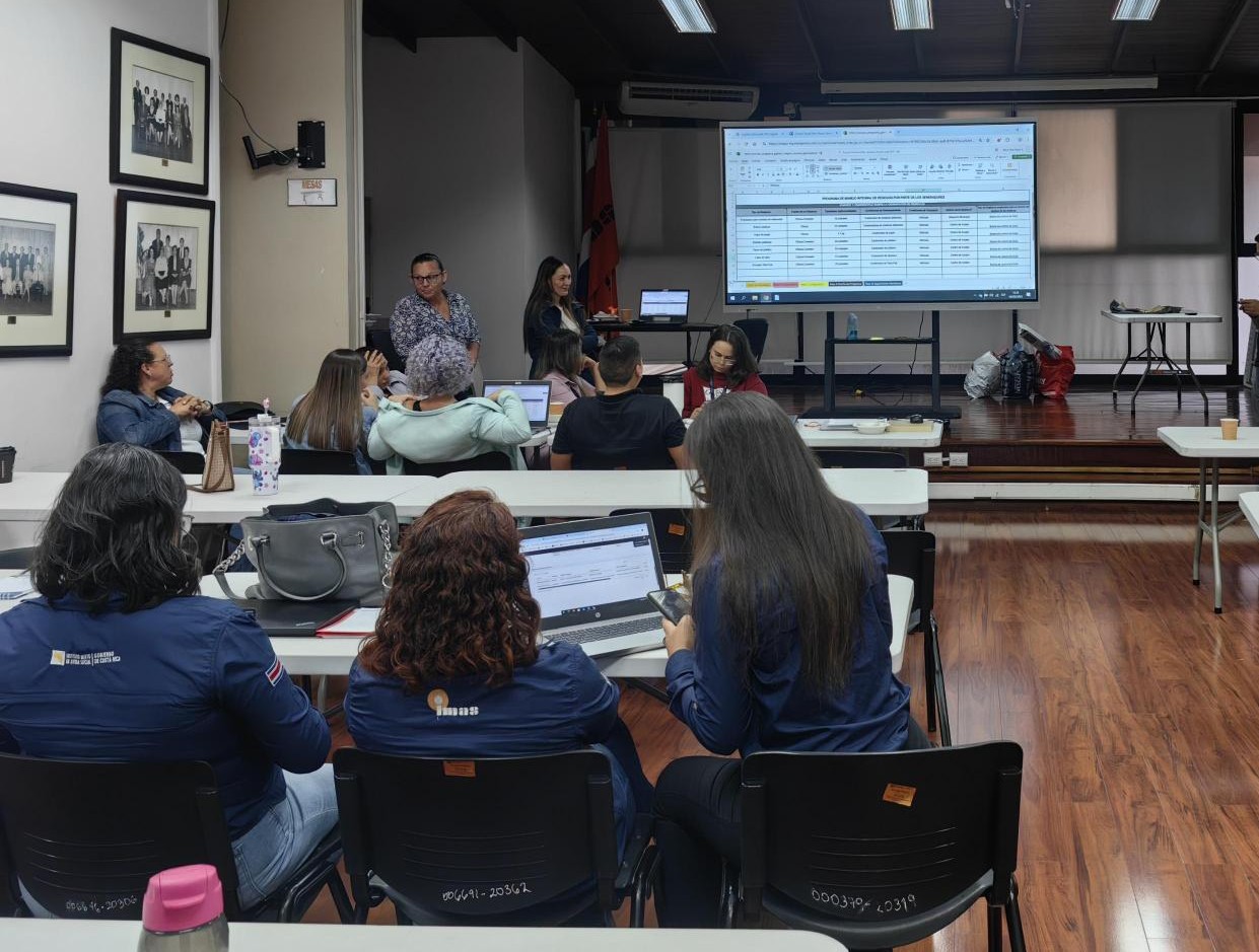 Imagen de las personas enlaces de la CIGA y capacitación en gestión de recursos.