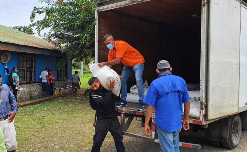 Imagen de la donación, Donación es fruto de alianza estratégica entre el Consejo Nacional de Producción (CNP) y el Instituto Mixto de Ayuda Social (IMAS).