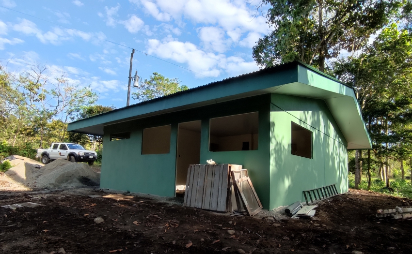 Construcción y equipamiento de un centro de acopio para la recolección y producción de miel de mariola y sus derivados. Asociación de Mujeres Activas del COBAS (AMACOBAS)
