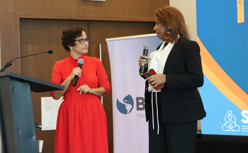 Yorleny León, Ministra de Desarrollo Humano e Inclusión Social y Presidenta Ejecutiva del IMAS y Esmeralda Britton, Presidenta de la Junta de Protección Social