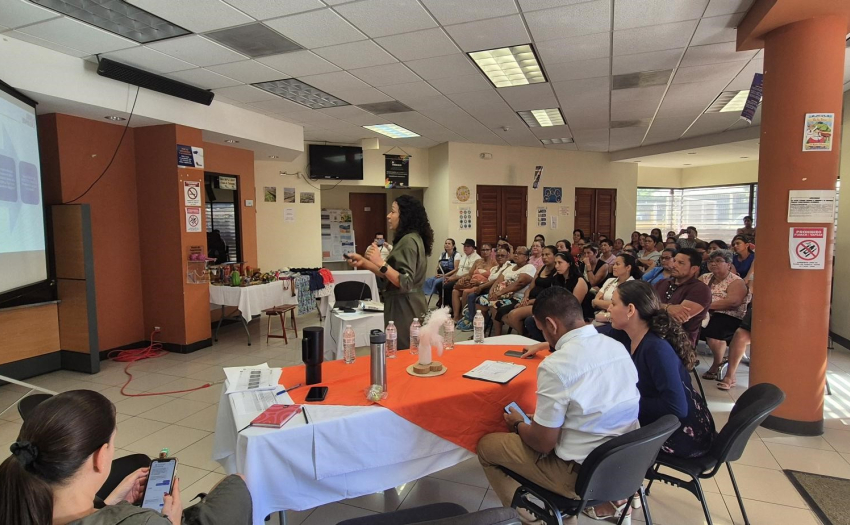 La jefa regional, Kemly Camacho en la exposición de rendición de cuentas
