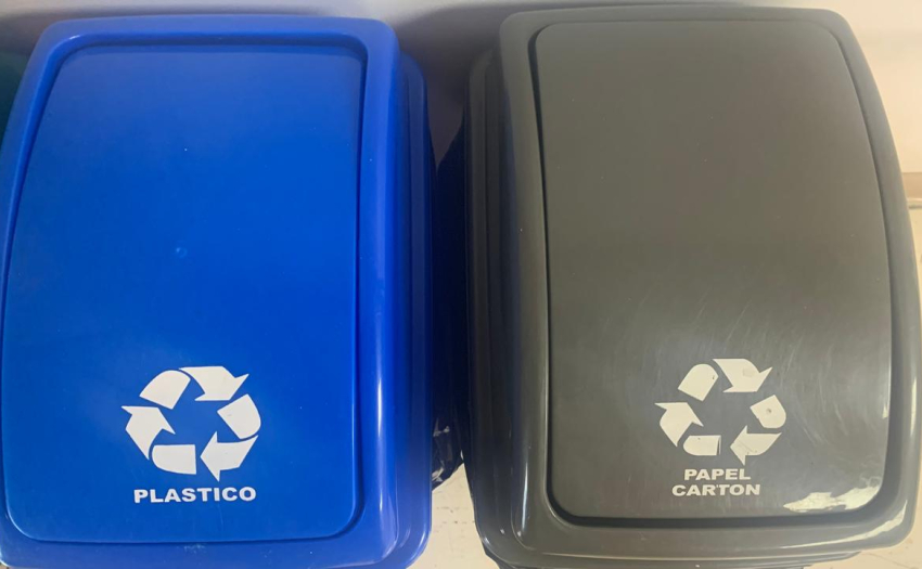 Imagen de basureros reciclables.