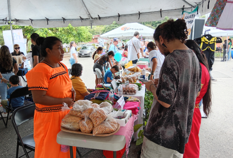 Imagen de las Feria Emprende sin Límites en el distrito de Corredor, Ciudad Neily.