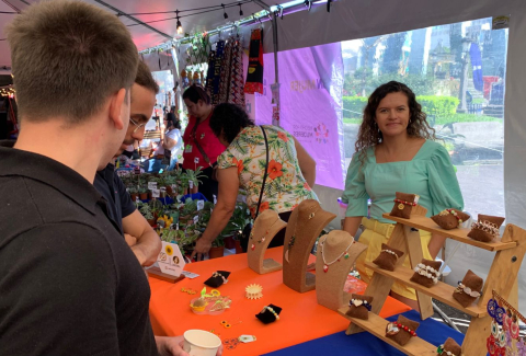 Imagen de la Feria en el Parque Central.